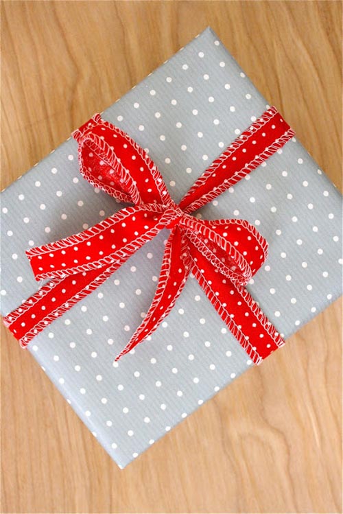 1, Cách gói quà độc đáo bằng vải vụn