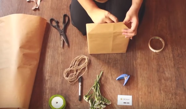 Cách gói quà từ giấy vitage