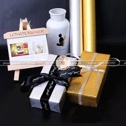 Giấy gói quà cao cấp sọc kẻ ngang dọc