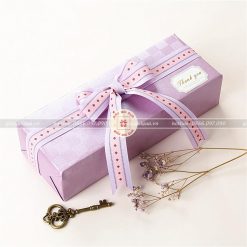 Giấy gói quà cao cấp kẻ ô vuông