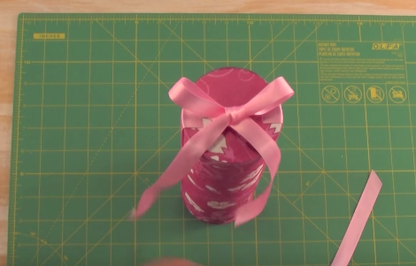 Cách gói quà bằng giấy hình trụ mẫu 1 13