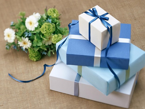 5 cách gói quà sinh nhật đơn giản độc đáo đẹp bắt mắt