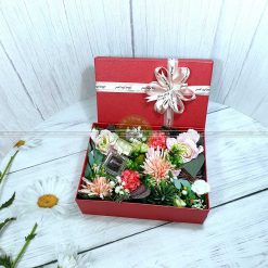 Hộp quà hoa hồng, hộp quà tặng có hoa HQ18 – Kích thước 23x17x7