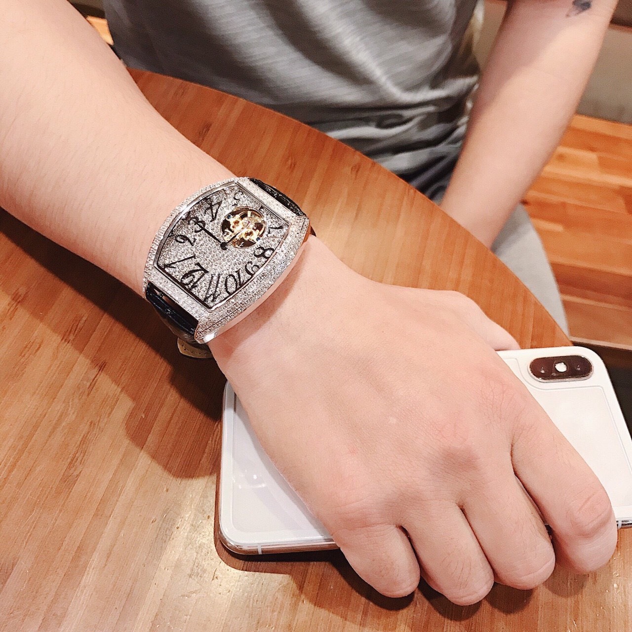 TOP 10 quà tặng 1 năm ngày cưới ý nghĩa và thiết thực nhất